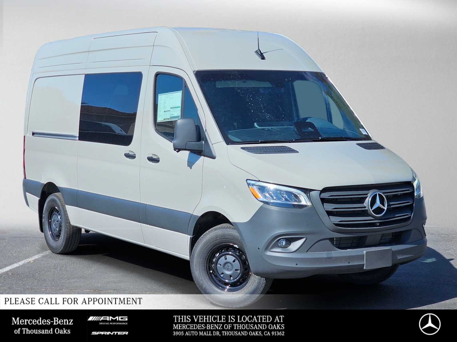 2026 Mercedes-Benz Sprinter Crew 2500 Standard Roof I4 Diesel HO 144 RWD