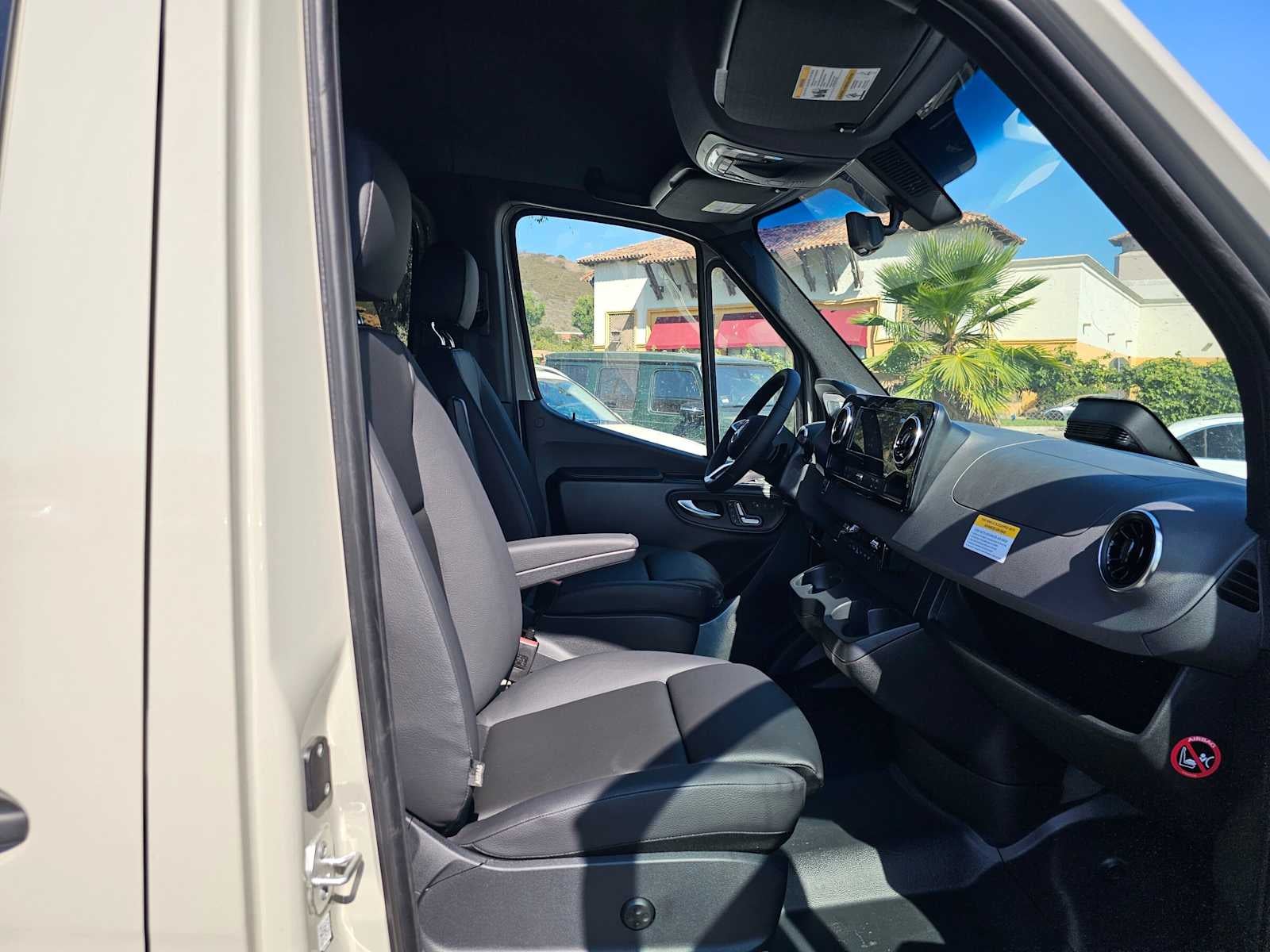 2026 Mercedes-Benz Sprinter Crew 2500 Standard Roof I4 Diesel HO 144 RWD