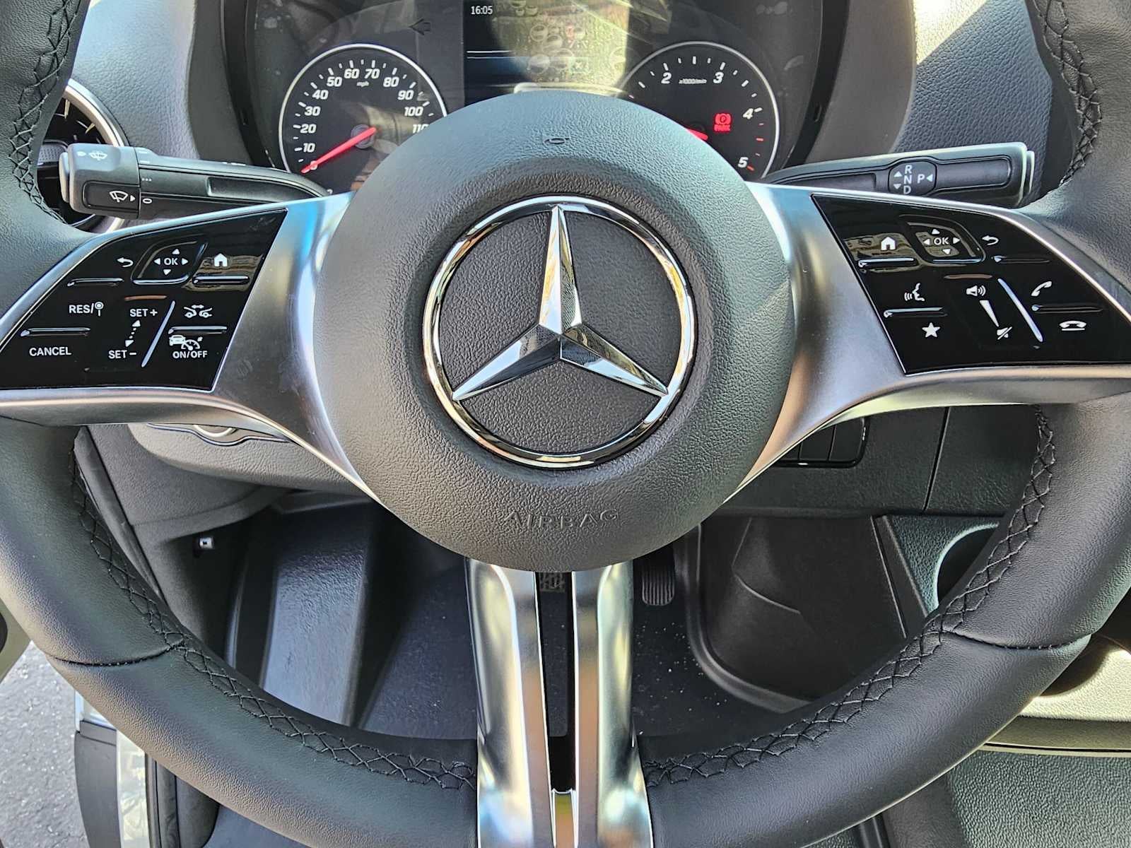 2026 Mercedes-Benz Sprinter Crew 2500 Standard Roof I4 Diesel HO 144 RWD