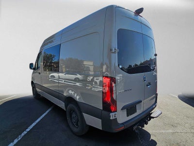 2026 Mercedes-Benz Sprinter Crew 2500 Standard Roof I4 Diesel HO 144 RWD