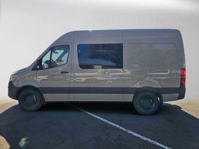 2026 Mercedes-Benz Sprinter Crew 2500 Standard Roof I4 Diesel HO 144 RWD