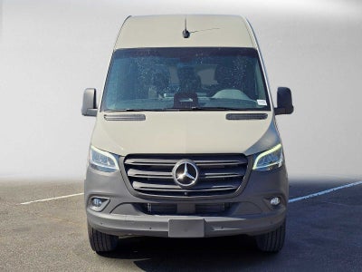 2026 Mercedes-Benz Sprinter Crew 2500 Standard Roof I4 Diesel HO 144 RWD