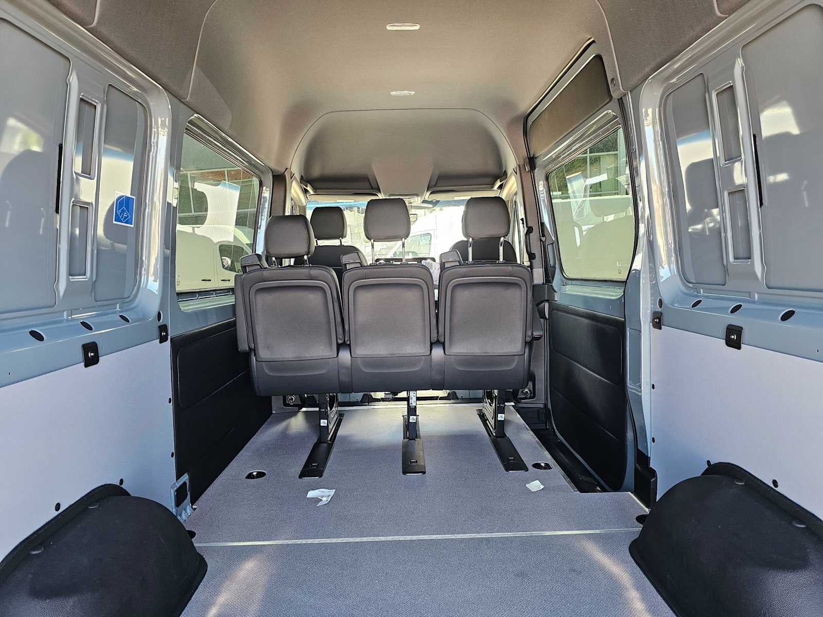 2026 Mercedes-Benz Sprinter Crew 2500 Standard Roof I4 Diesel HO 144 RWD