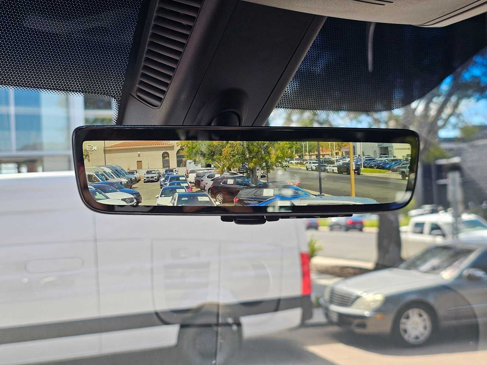 2026 Mercedes-Benz Sprinter Crew 2500 Standard Roof I4 Diesel HO 144 RWD