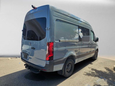2026 Mercedes-Benz Sprinter Crew 2500 Standard Roof I4 Diesel HO 144 RWD