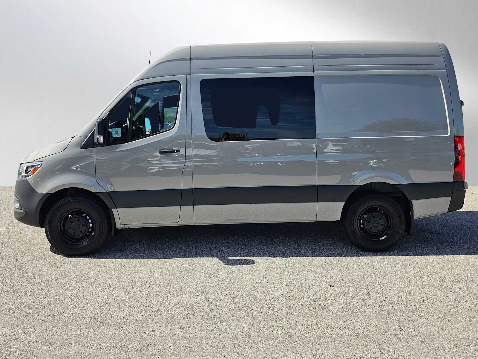 2025 Mercedes-Benz Sprinter 2500 Standard Roof I4 Diesel HO 144" RWD