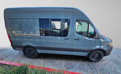 2026 Mercedes-Benz Sprinter 2500 Standard Roof I4 Diesel HO 144 RWD