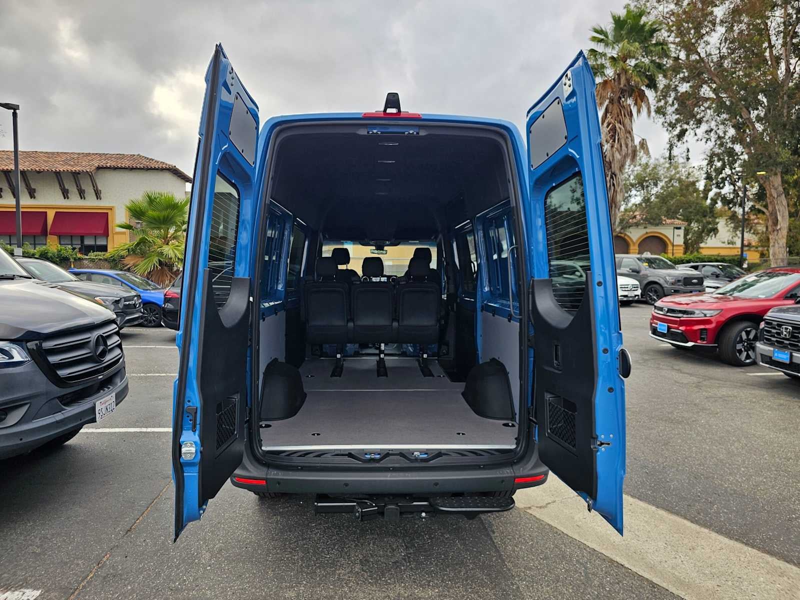 2026 Mercedes-Benz Sprinter 2500 Standard Roof I4 Diesel HO 144 RWD