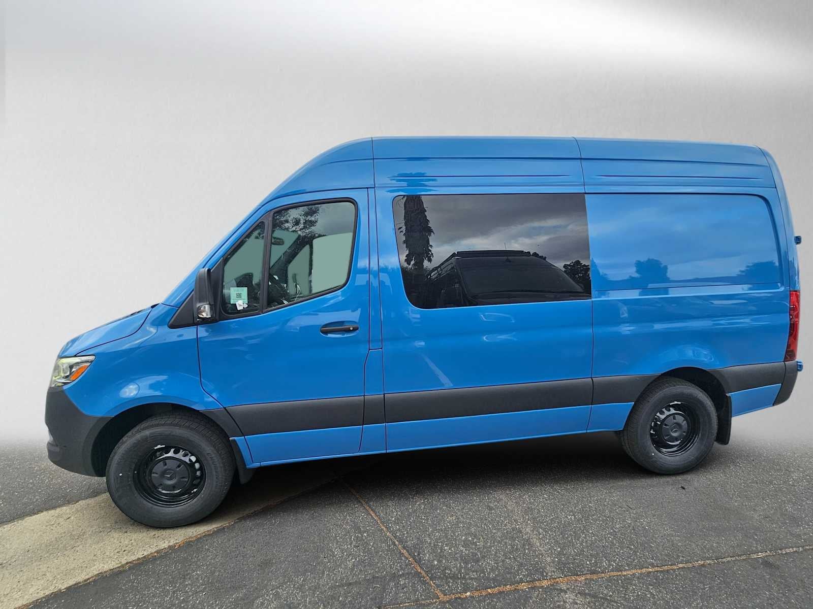 2026 Mercedes-Benz Sprinter 2500 Standard Roof I4 Diesel HO 144 RWD