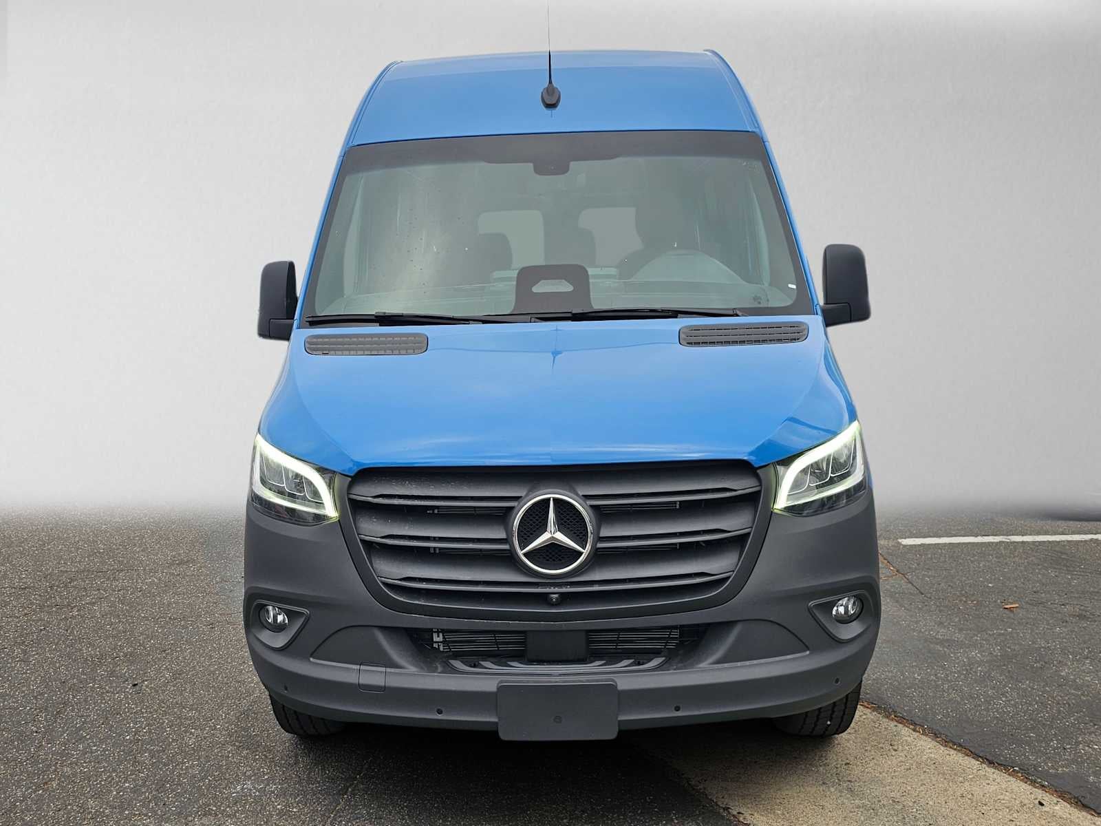 2026 Mercedes-Benz Sprinter 2500 Standard Roof I4 Diesel HO 144 RWD