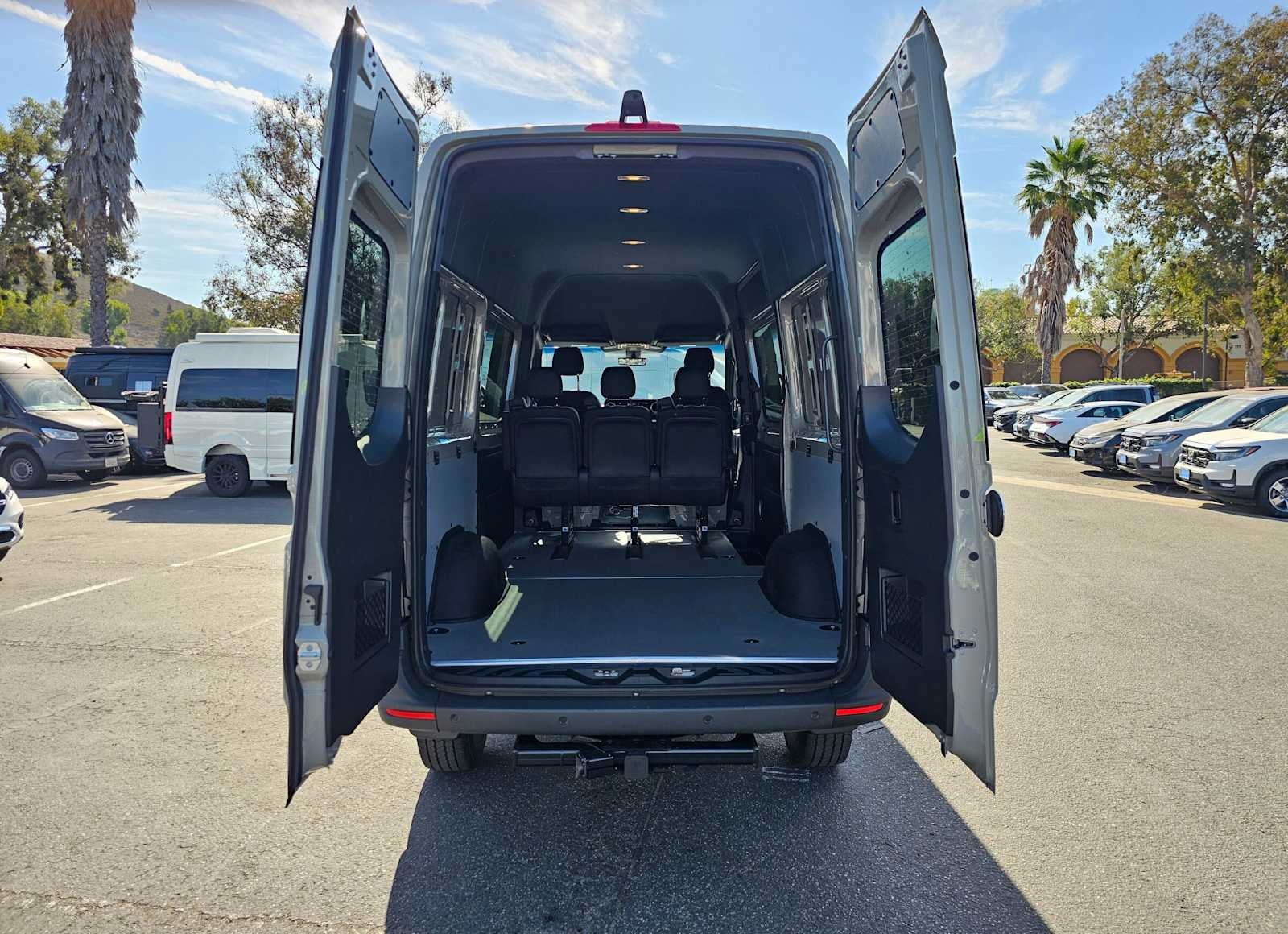 2026 Mercedes-Benz Sprinter Crew 2500 Standard Roof I4 Diesel HO 144 AWD