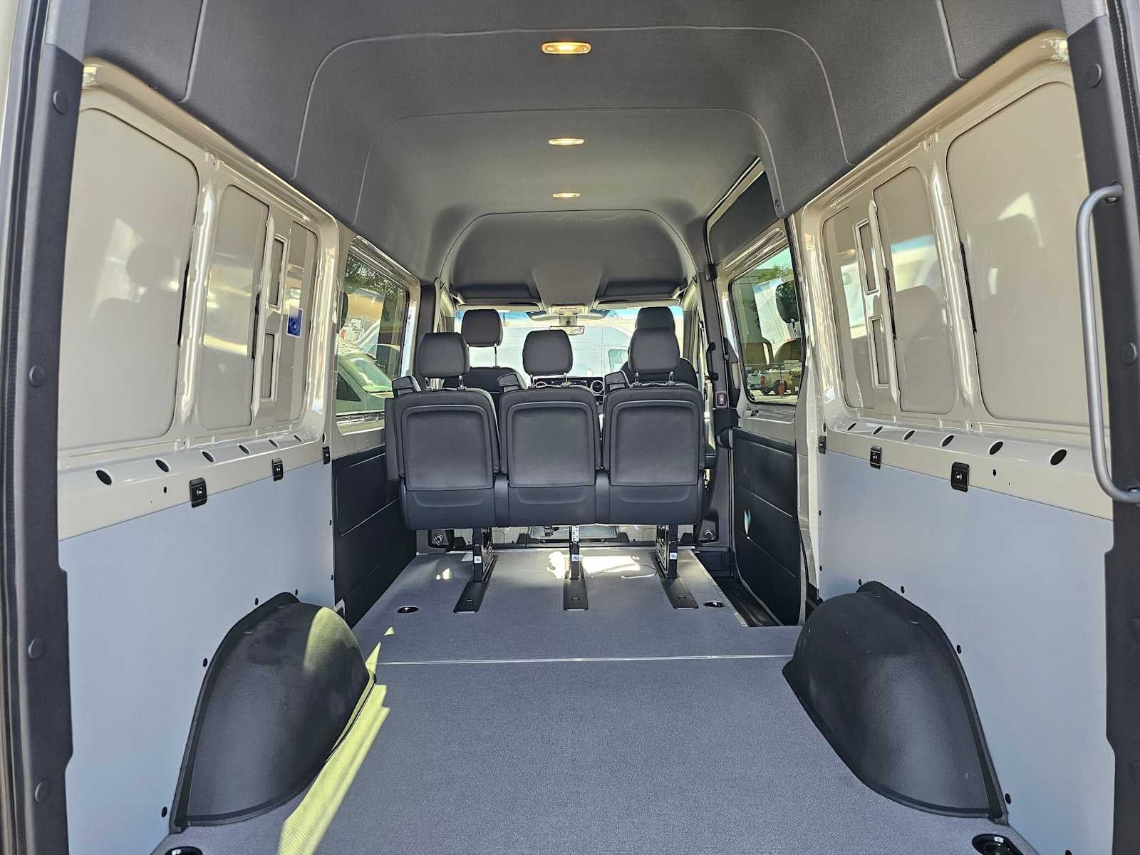 2026 Mercedes-Benz Sprinter Crew 2500 Standard Roof I4 Diesel HO 144 AWD