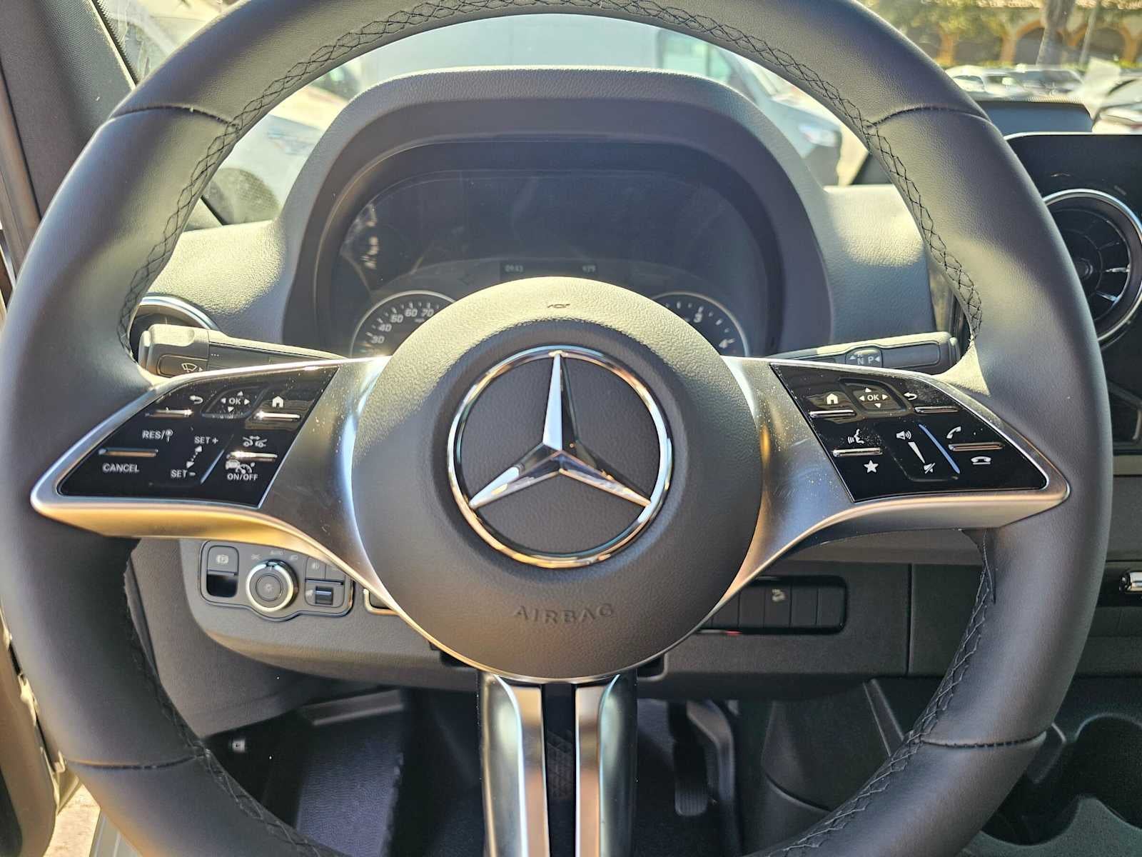 2026 Mercedes-Benz Sprinter Crew 2500 Standard Roof I4 Diesel HO 144 AWD
