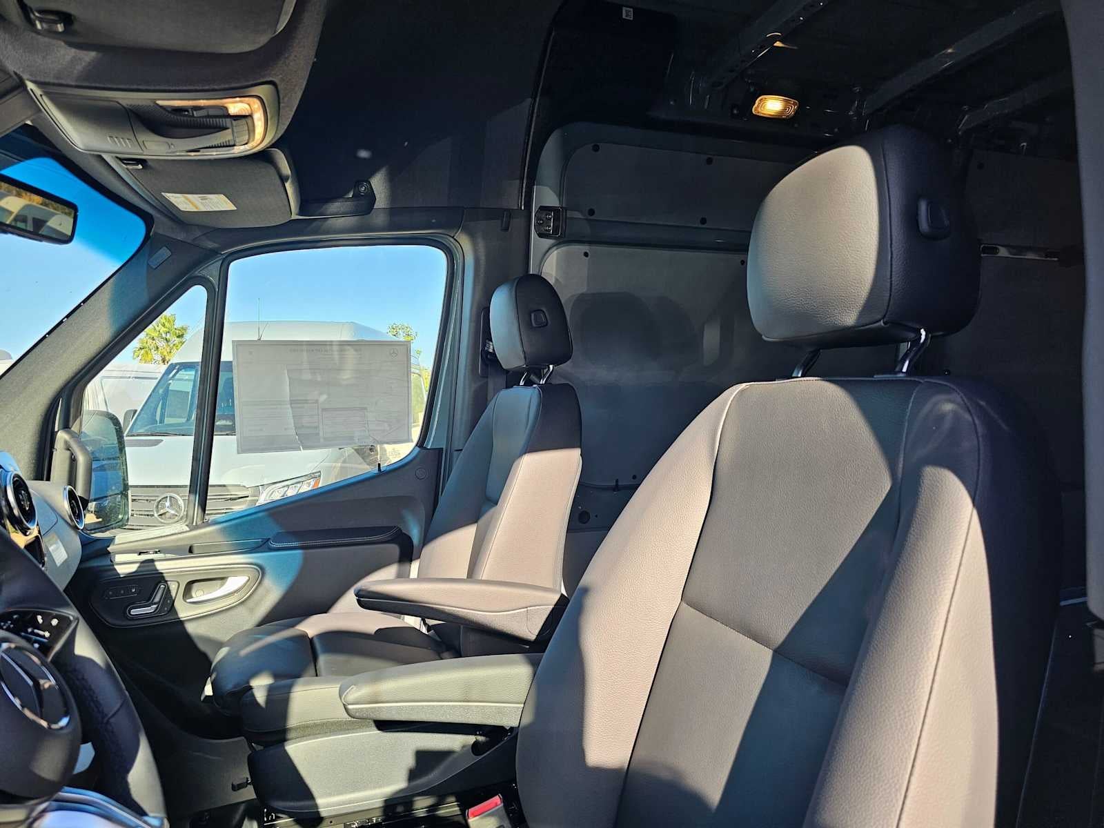 2026 Mercedes-Benz Sprinter Cargo 2500 Standard Roof I4 Diesel HO 144 AWD