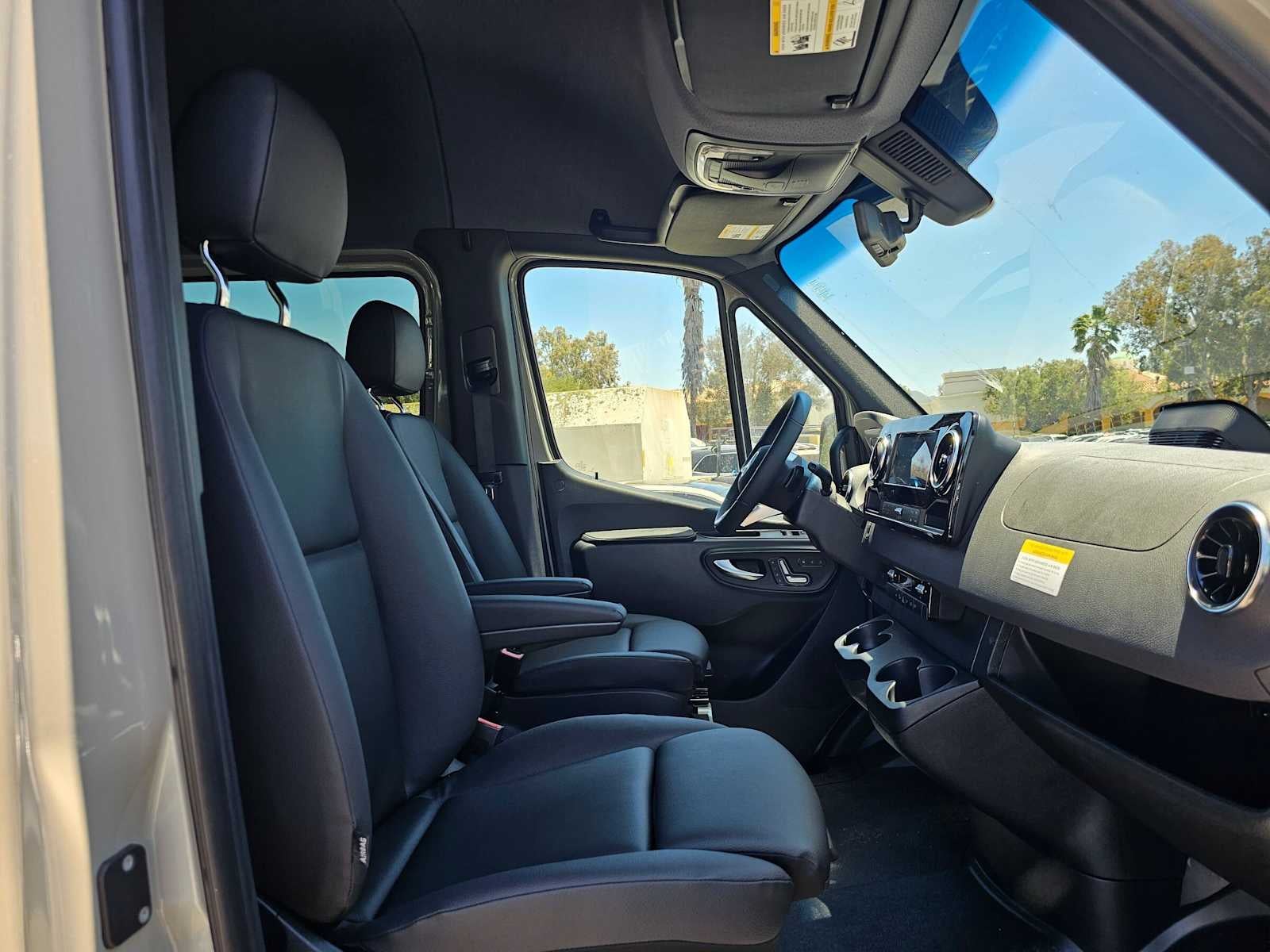 2026 Mercedes-Benz Sprinter 2500 Standard Roof I4 Diesel HO 144 AWD