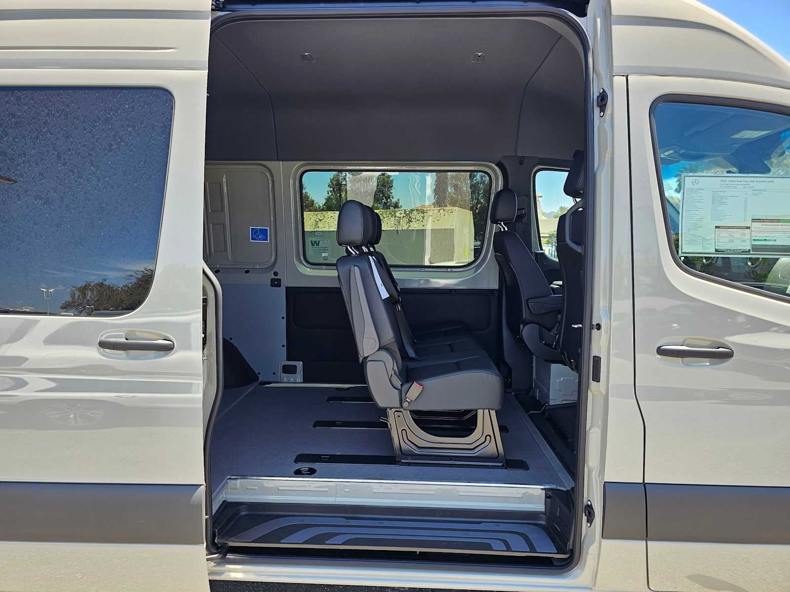 2026 Mercedes-Benz Sprinter 2500 Standard Roof I4 Diesel HO 144 AWD