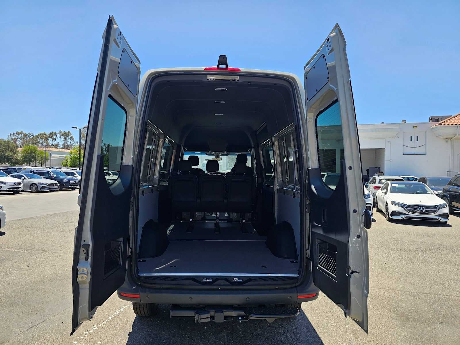 2026 Mercedes-Benz Sprinter 2500 Standard Roof I4 Diesel HO 144 AWD