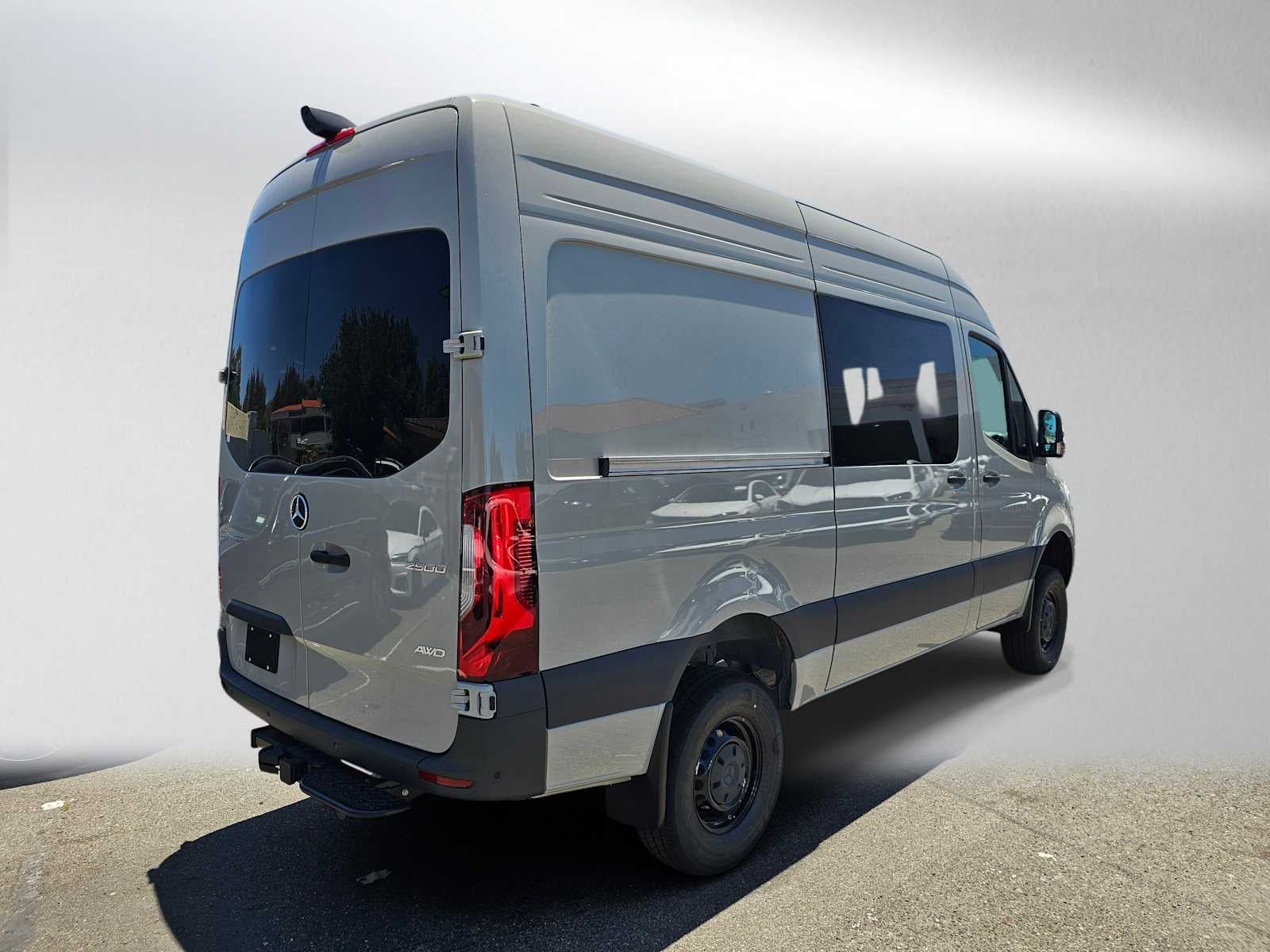 2026 Mercedes-Benz Sprinter 2500 Standard Roof I4 Diesel HO 144 AWD