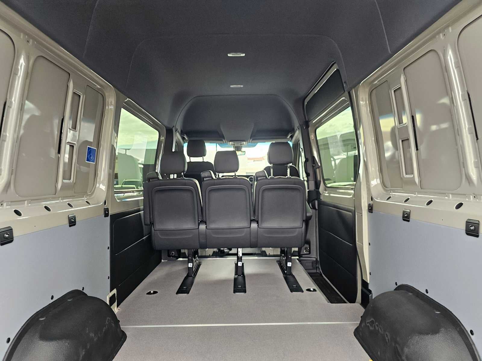 2026 Mercedes-Benz Sprinter Crew 2500 Standard Roof I4 Diesel HO 144 AWD