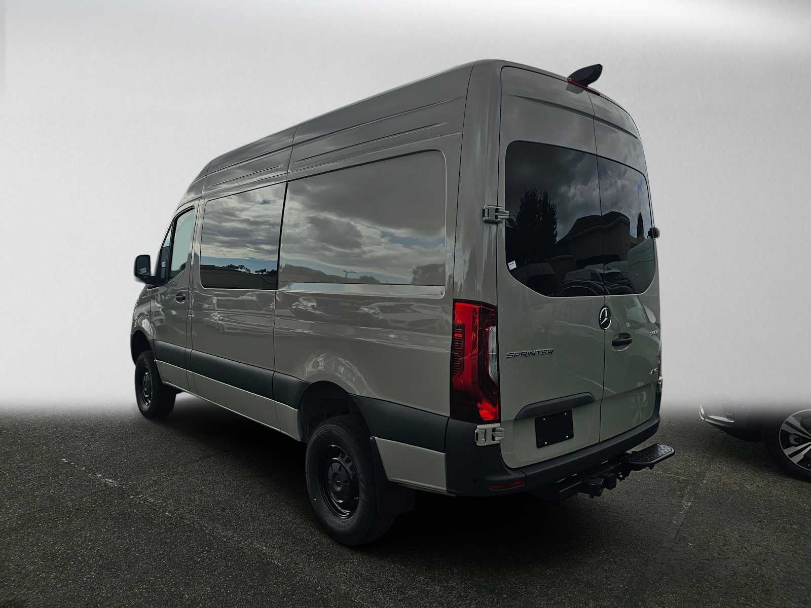 2026 Mercedes-Benz Sprinter Crew 2500 Standard Roof I4 Diesel HO 144 AWD