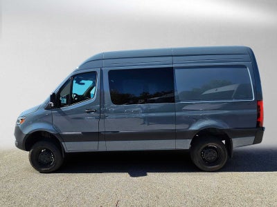 2026 Mercedes-Benz Sprinter Crew 2500 Standard Roof I4 Diesel HO 144 AWD