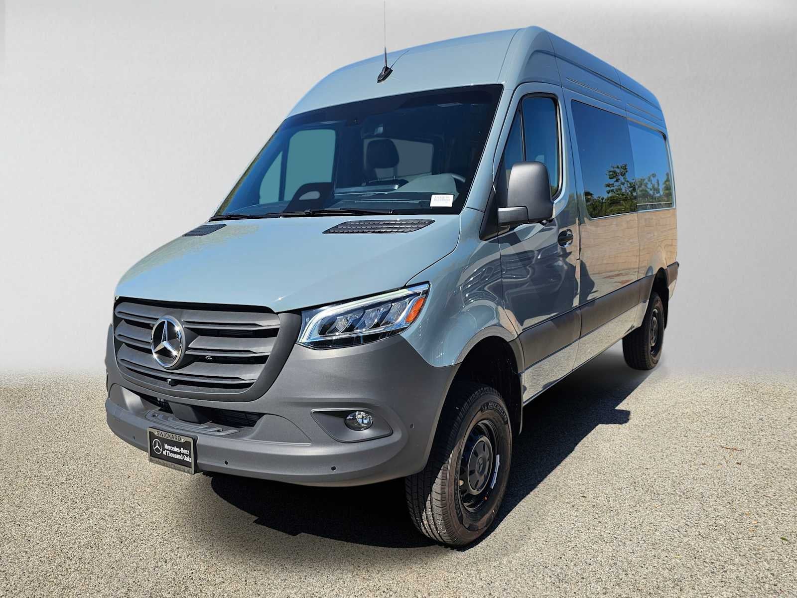2026 Mercedes-Benz Sprinter Crew 2500 Standard Roof I4 Diesel HO 144 AWD