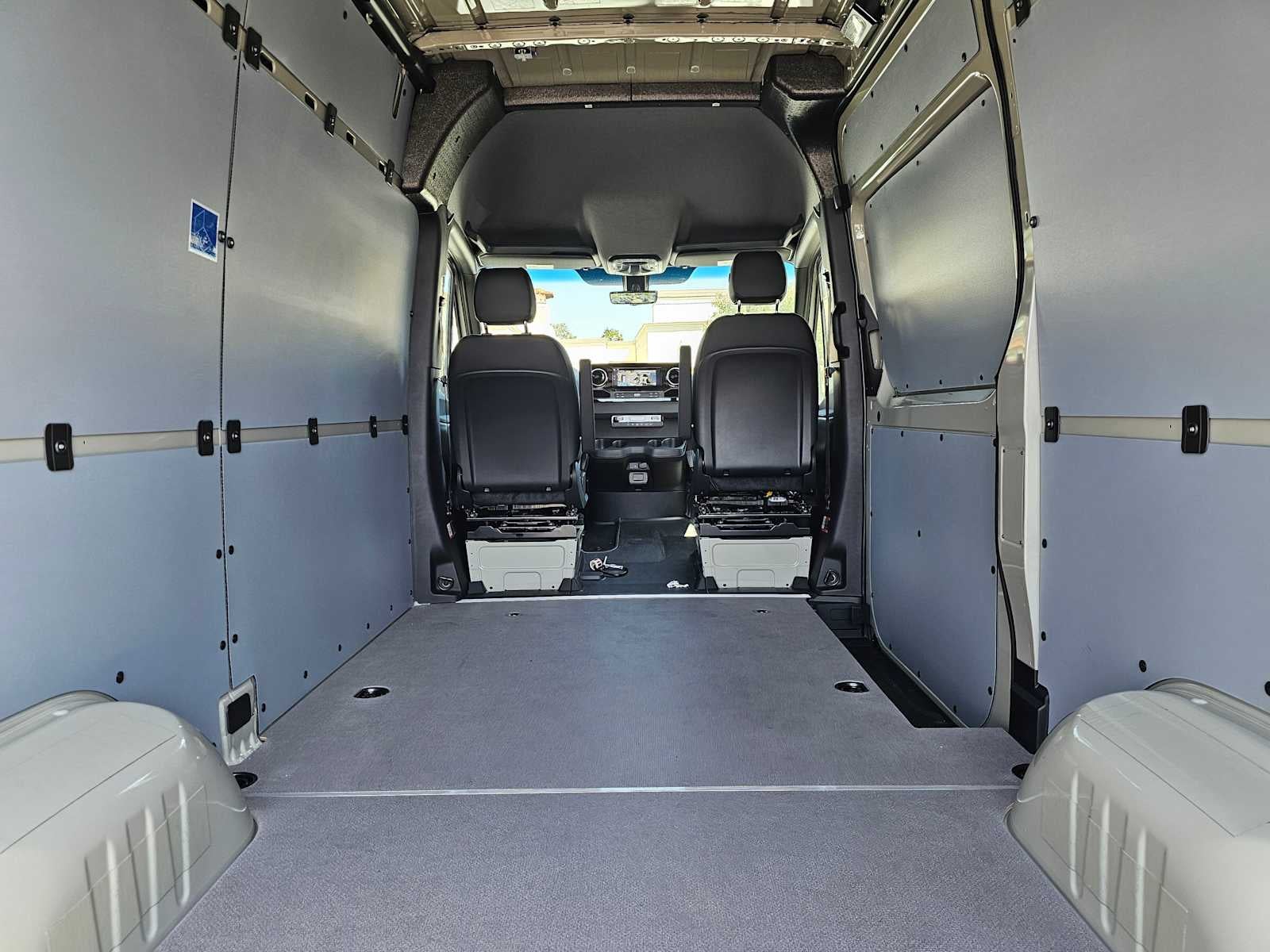 2026 Mercedes-Benz Sprinter 2500 Standard Roof I4 Diesel HO 144 AWD