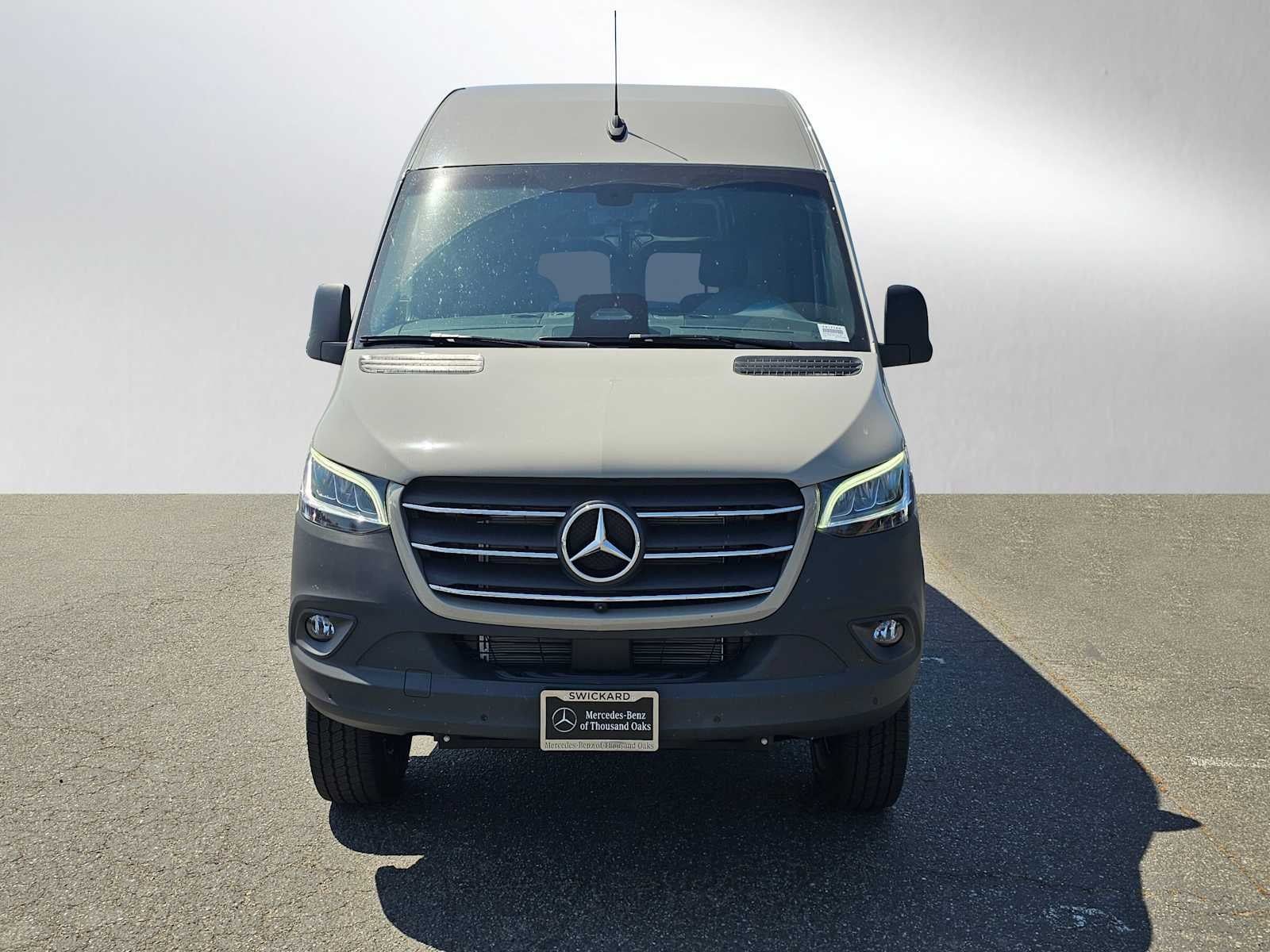 2026 Mercedes-Benz Sprinter 2500 Standard Roof I4 Diesel HO 144 AWD