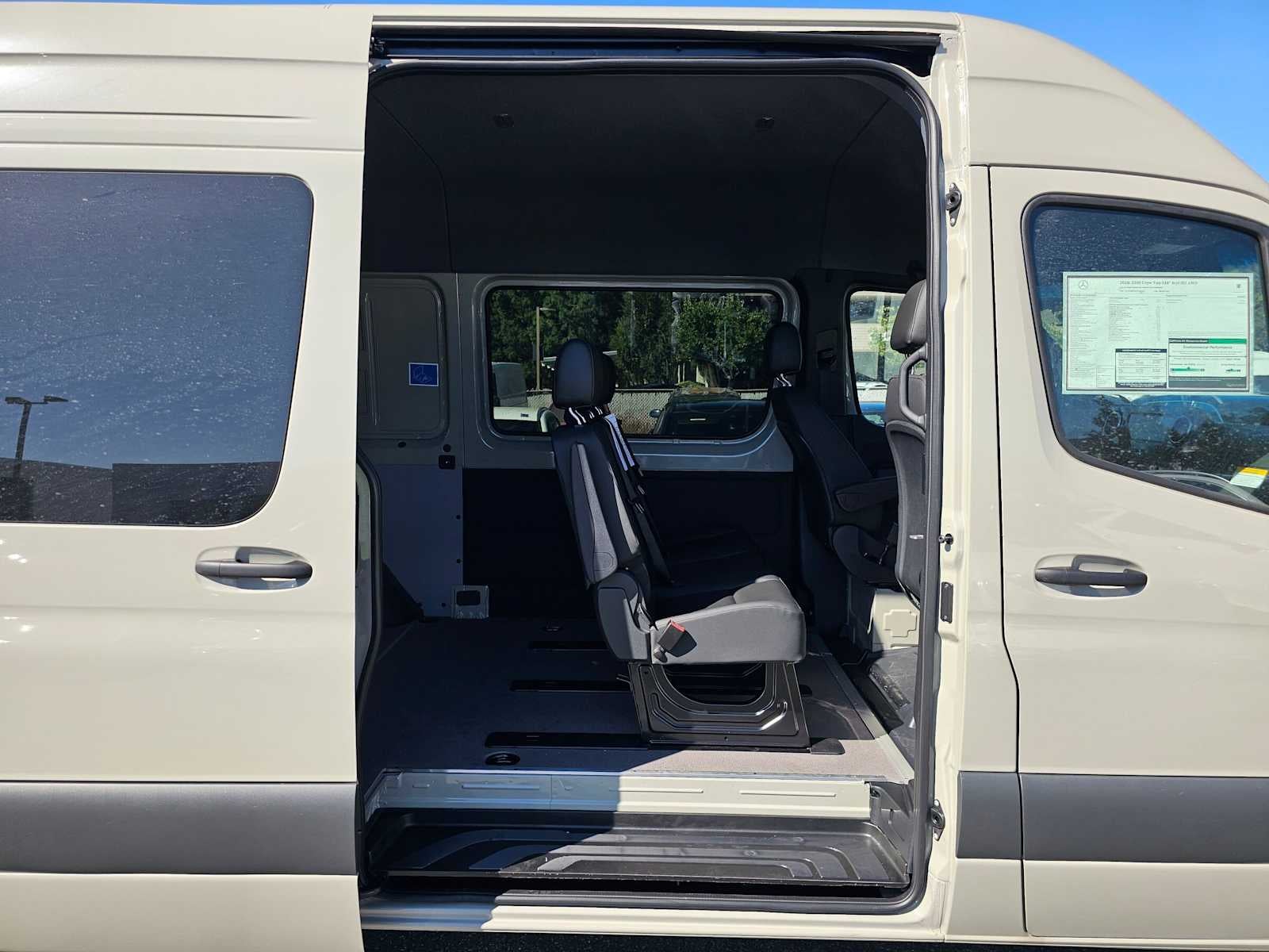 2026 Mercedes-Benz Sprinter 2500 Standard Roof I4 Diesel HO 144 AWD