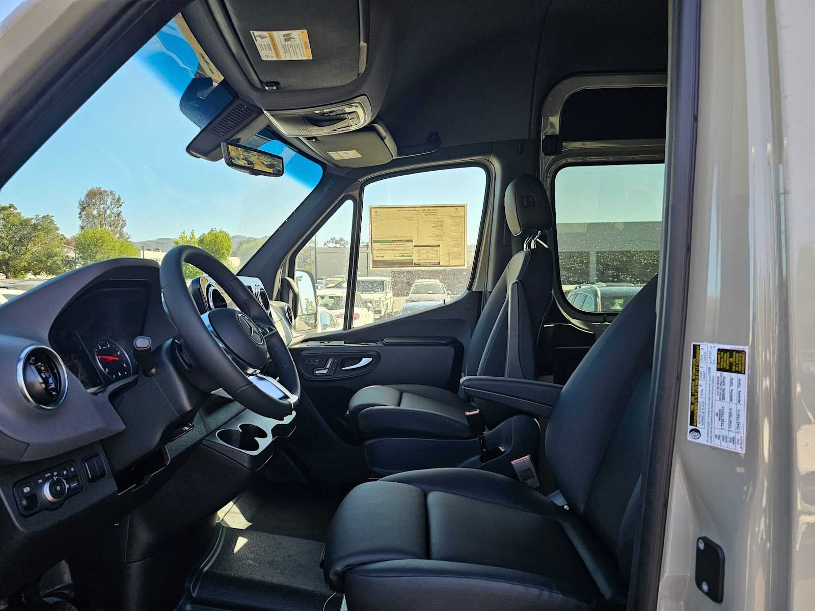 2026 Mercedes-Benz Sprinter 2500 Standard Roof I4 Diesel HO 144 AWD