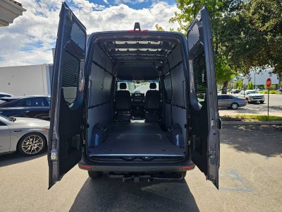 2026 Mercedes-Benz Sprinter Cargo 2500 Standard Roof I4 Diesel HO 144 AWD