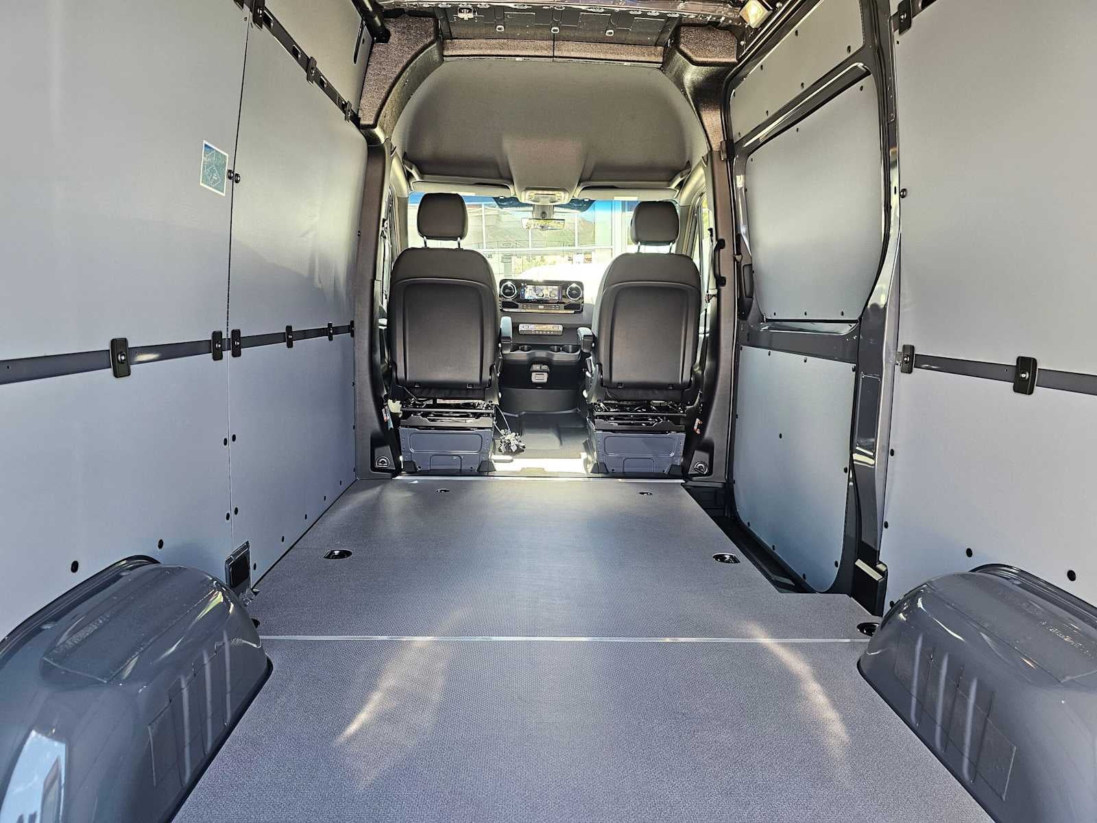 2026 Mercedes-Benz Sprinter Cargo 2500 Standard Roof I4 Diesel HO 144 AWD