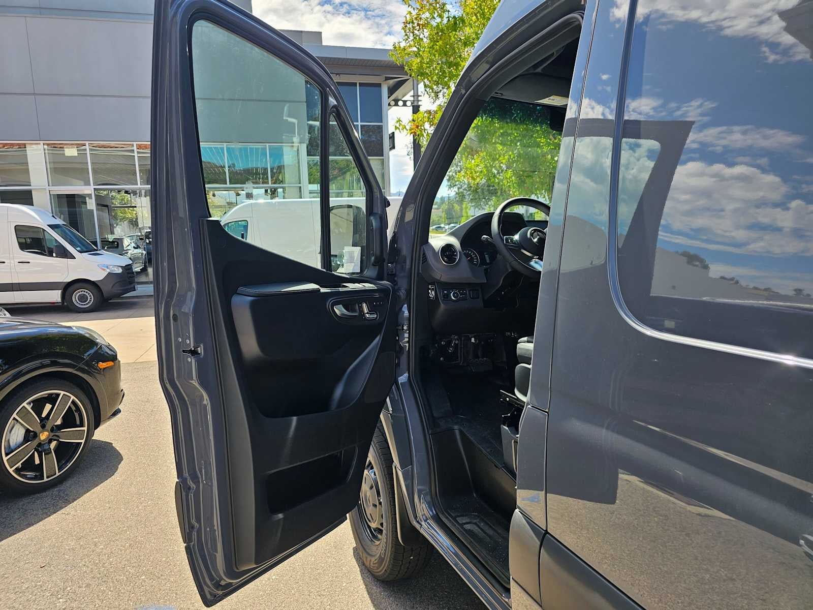 2026 Mercedes-Benz Sprinter Cargo 2500 Standard Roof I4 Diesel HO 144 AWD