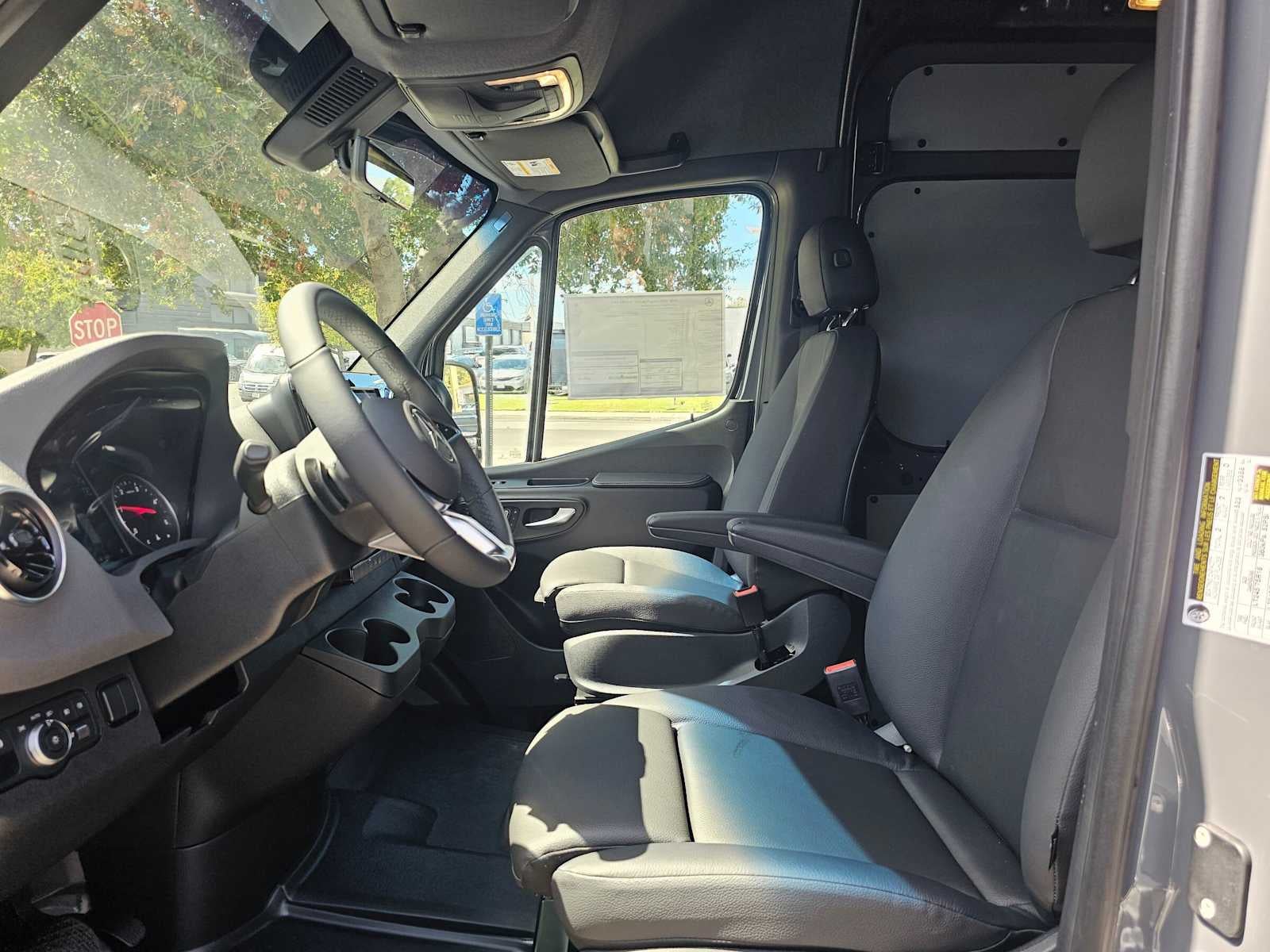 2026 Mercedes-Benz Sprinter Cargo 2500 Standard Roof I4 Diesel HO 144 AWD