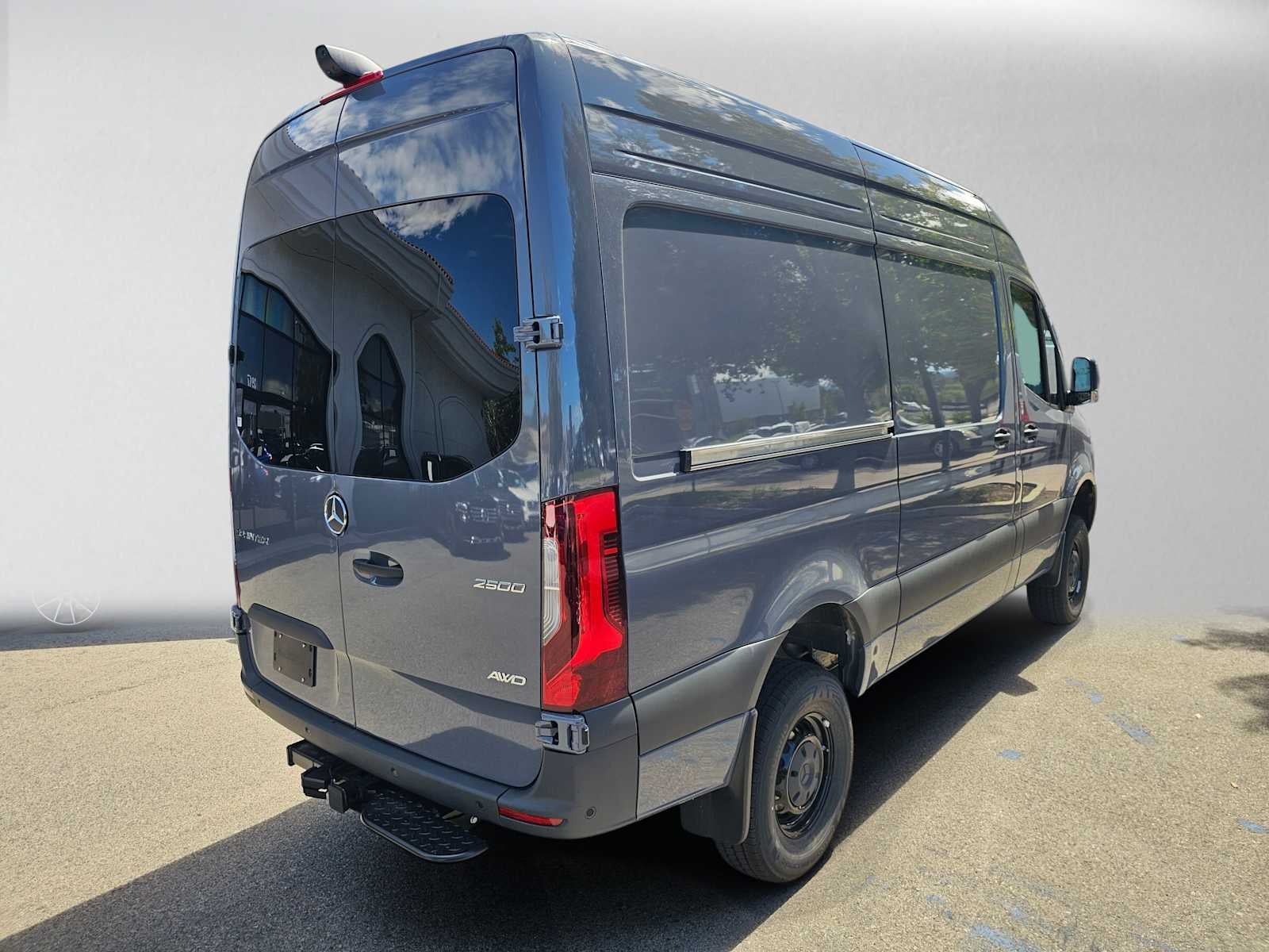 2026 Mercedes-Benz Sprinter Cargo 2500 Standard Roof I4 Diesel HO 144 AWD