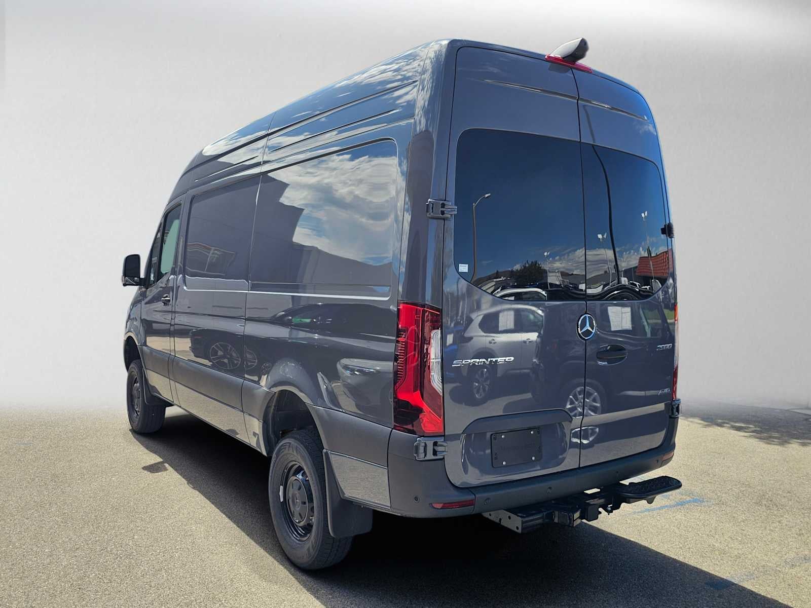 2026 Mercedes-Benz Sprinter Cargo 2500 Standard Roof I4 Diesel HO 144 AWD