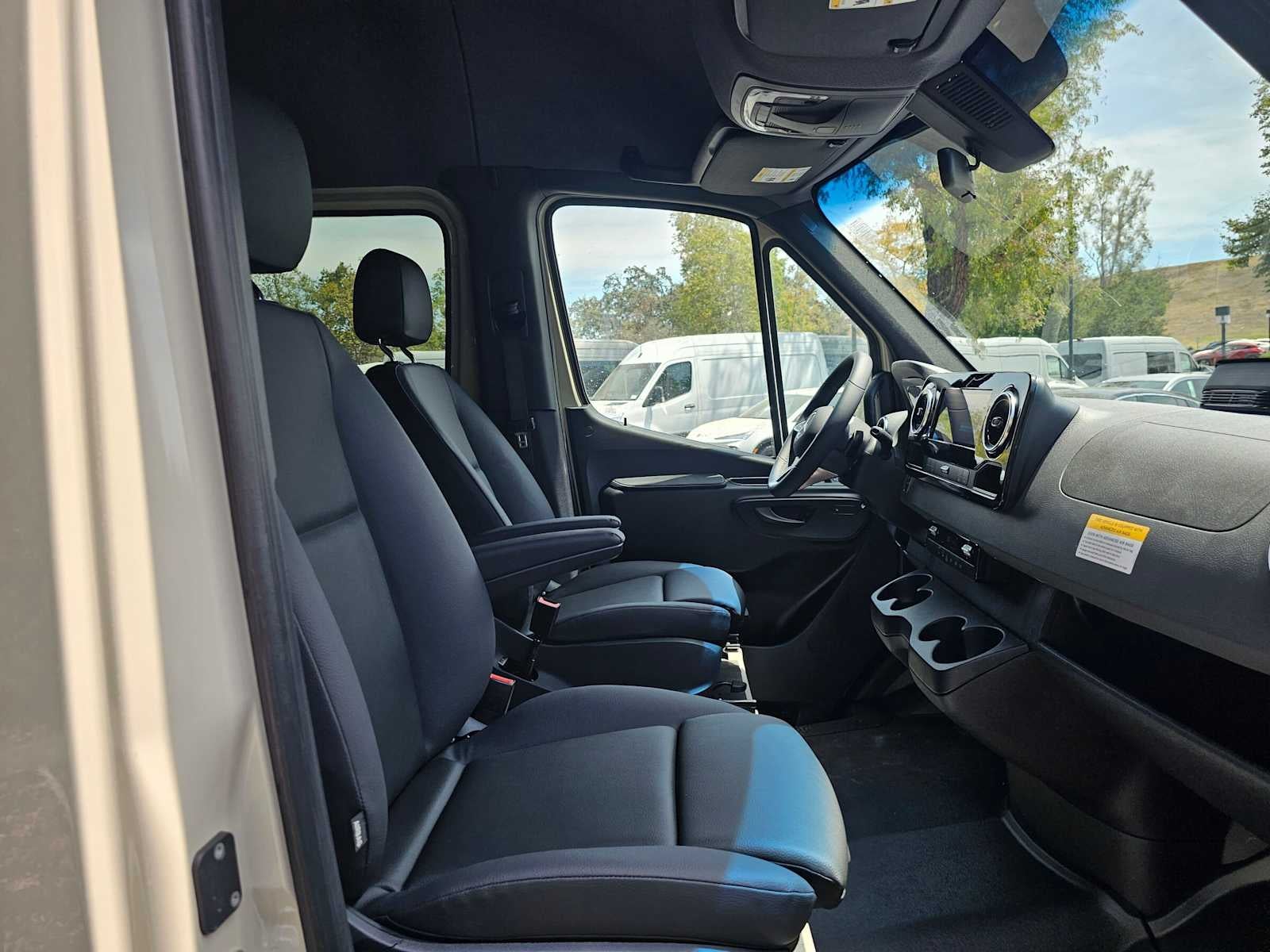 2026 Mercedes-Benz Sprinter Crew 2500 Standard Roof I4 Diesel HO 144 AWD