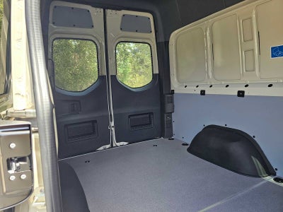 2026 Mercedes-Benz Sprinter Crew 2500 Standard Roof I4 Diesel HO 144 AWD