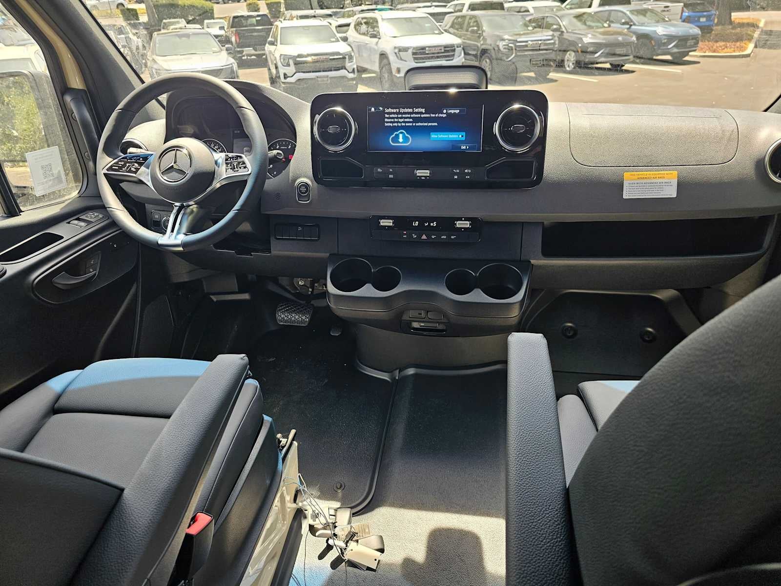 2026 Mercedes-Benz Sprinter Crew 2500 Standard Roof I4 Diesel HO 144 AWD