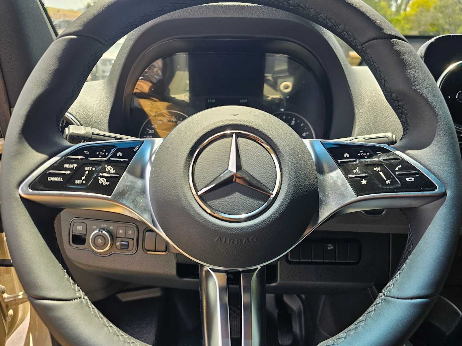 2026 Mercedes-Benz Sprinter Crew 2500 Standard Roof I4 Diesel HO 144 AWD