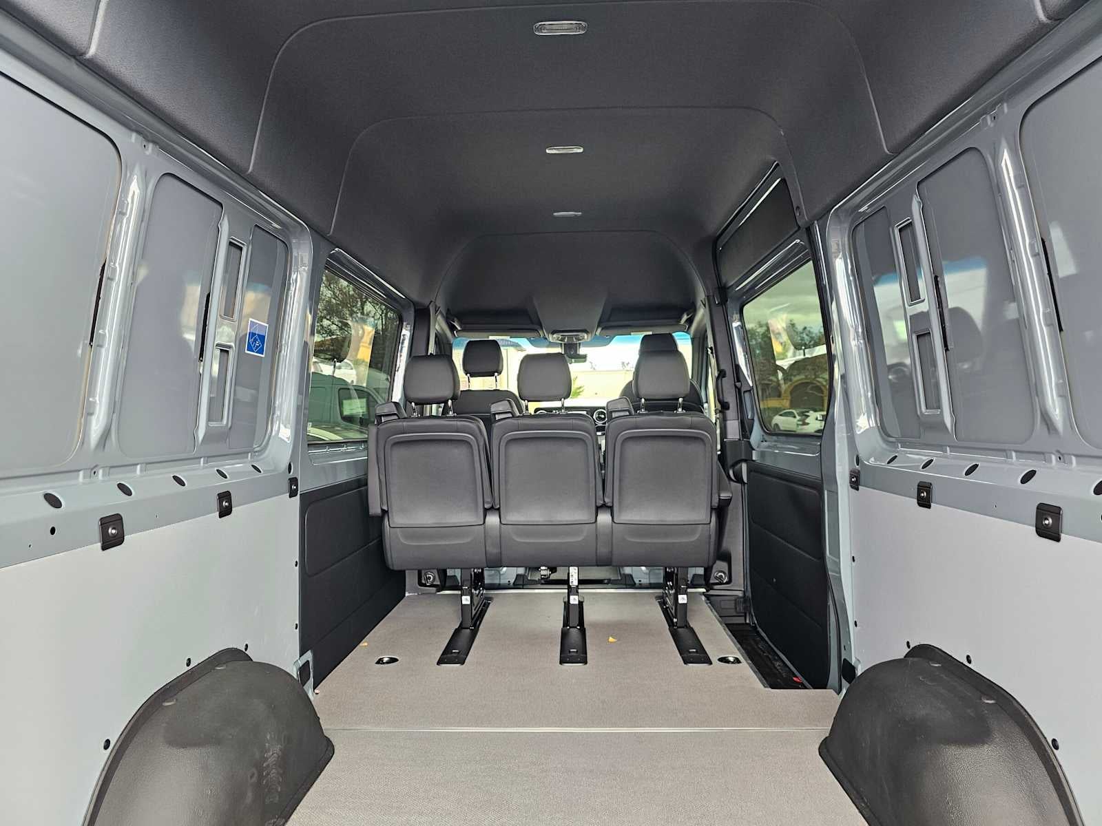2026 Mercedes-Benz Sprinter Crew 2500 Standard Roof I4 Diesel HO 144 AWD