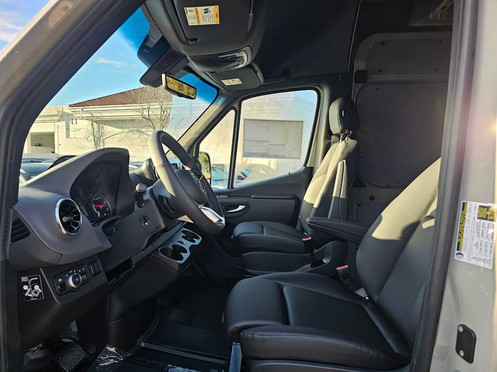 2026 Mercedes-Benz Sprinter 2500 Standard Roof I4 Diesel HO 144 AWD