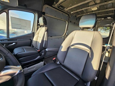 2026 Mercedes-Benz Sprinter 2500 Standard Roof I4 Diesel HO 144 AWD
