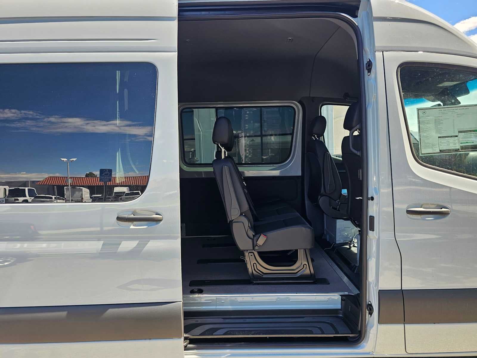 2026 Mercedes-Benz Sprinter Crew 2500 Standard Roof I4 Diesel HO 144 AWD