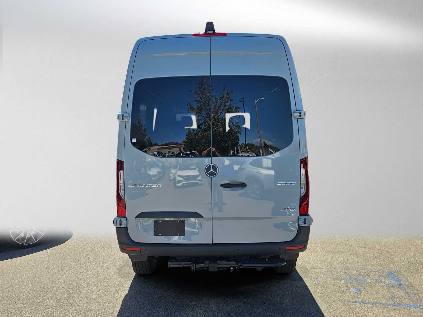 2026 Mercedes-Benz Sprinter Crew 2500 Standard Roof I4 Diesel HO 144 AWD