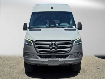 2026 Mercedes-Benz Sprinter Crew 2500 Standard Roof I4 Diesel HO 144 AWD