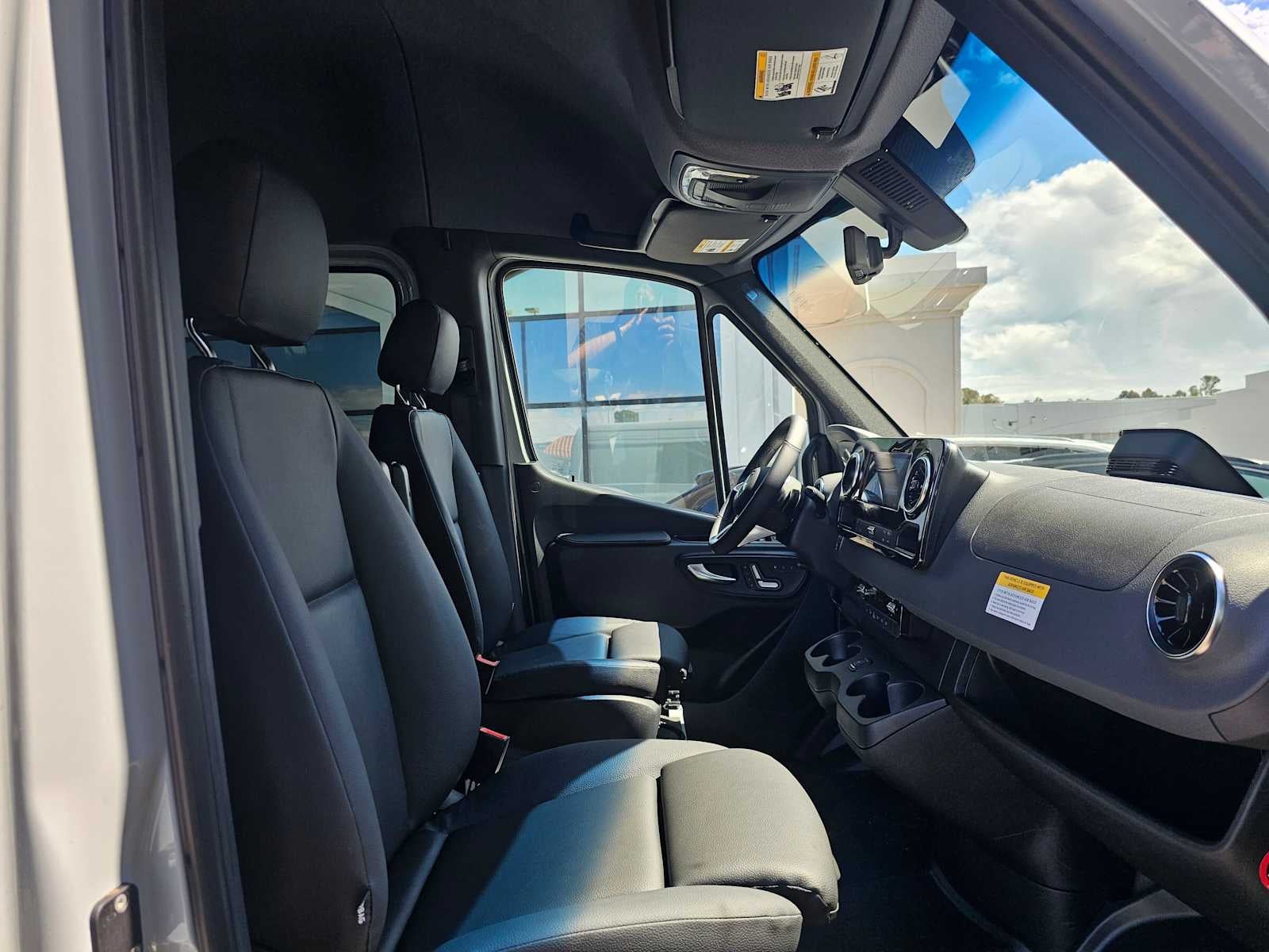 2026 Mercedes-Benz Sprinter Crew 2500 Standard Roof I4 Diesel HO 144 AWD