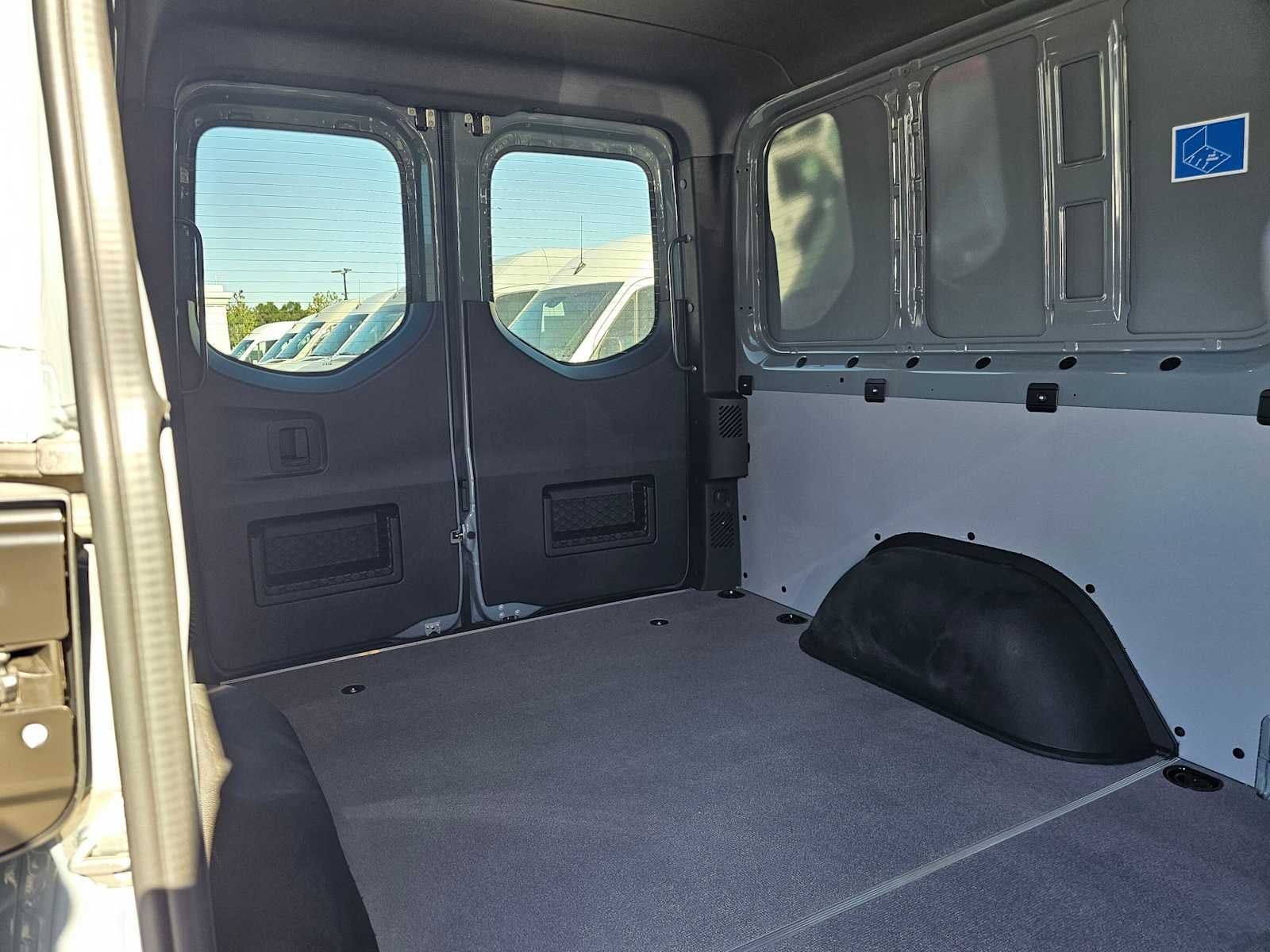 2026 Mercedes-Benz Sprinter Crew 2500 Standard Roof I4 Diesel HO 144 AWD