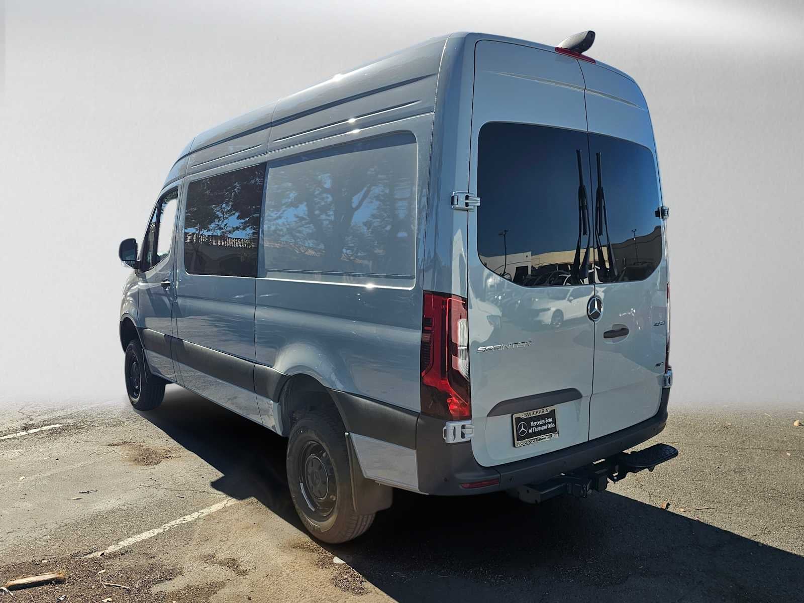 2026 Mercedes-Benz Sprinter Crew 2500 Standard Roof I4 Diesel HO 144 AWD