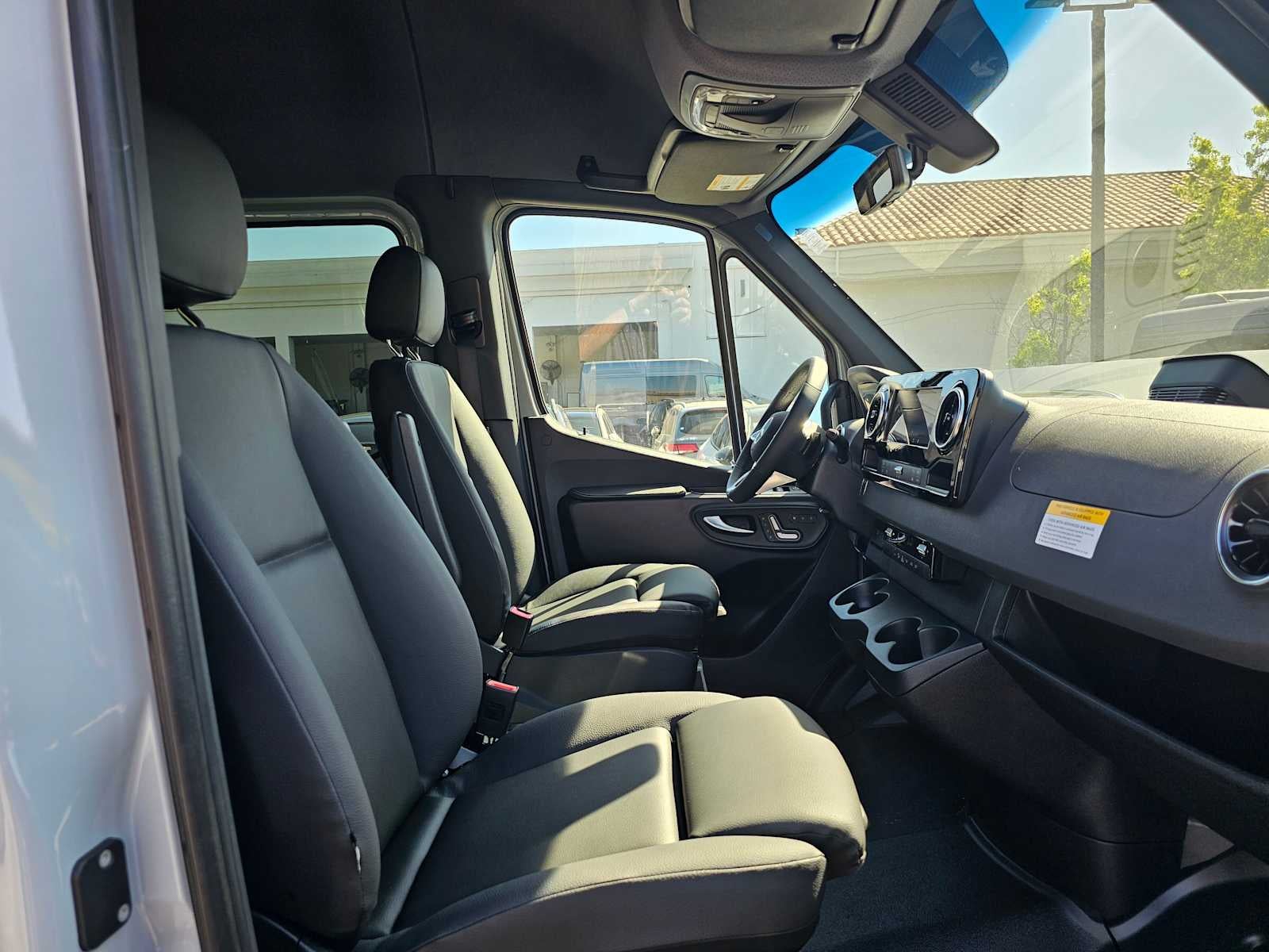 2026 Mercedes-Benz Sprinter 2500 Standard Roof I4 Diesel HO 144 AWD